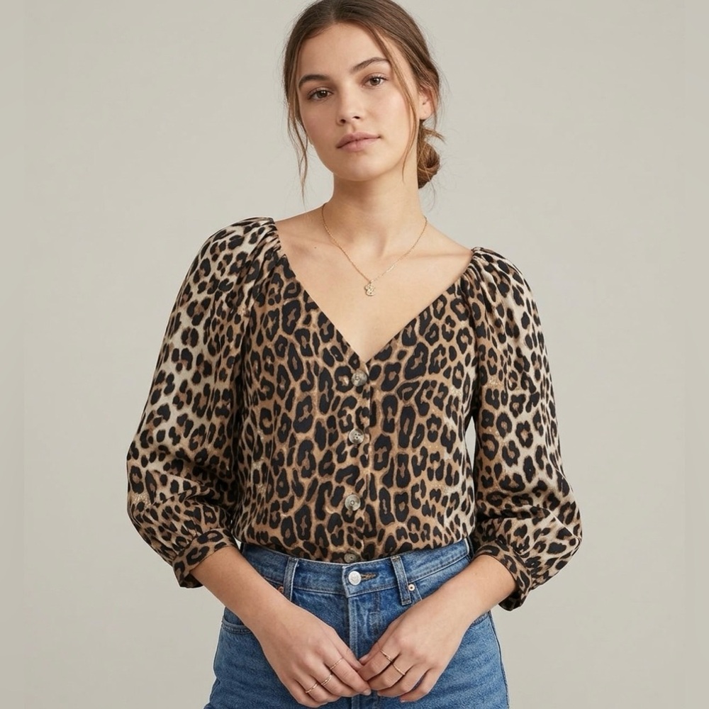H&M Leopard Print V-Neck Button Down Elbow Length Puff Sleeve Blouse Boho Size M